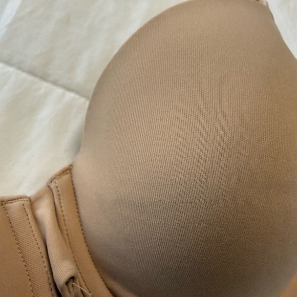SKIMS Nude Comfort Bra - Picture 4 of 4